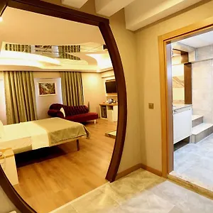 4* Отель Life Corner