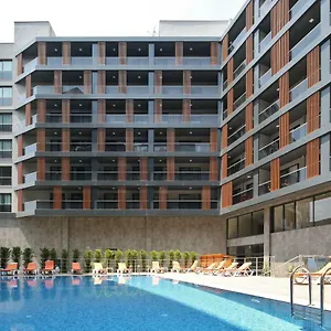 Coordinat Suits Apartment